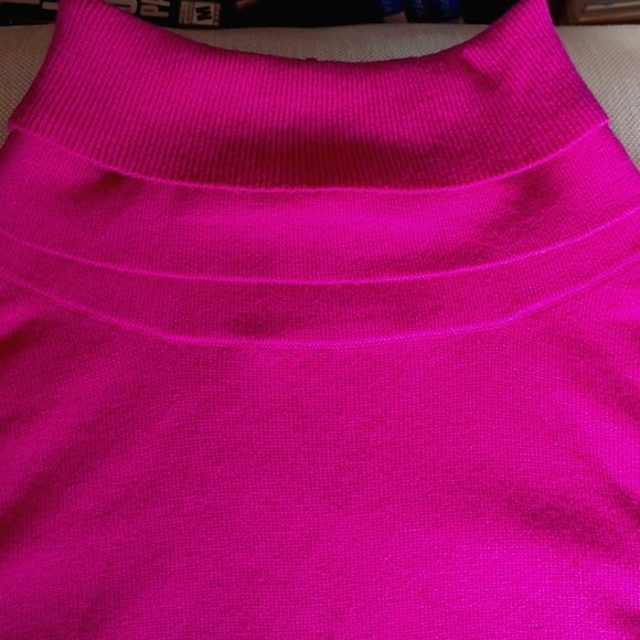 Diane von Furstenberg "Dustie" Magenta Wool Layered Turtleneck- Sz. Sm - Picture 9 of 9